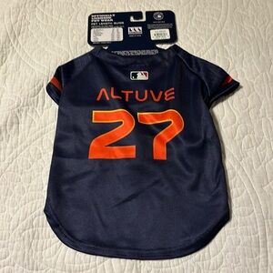 Astors dog jersey. Medium. Altuve 27